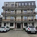 Horizon By The Sea Apartament